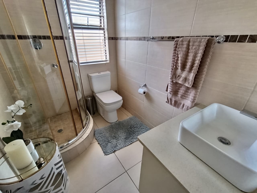 4 Bedroom Property for Sale in Lilyvale S H Free State